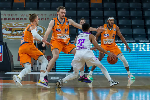 即便面对客 即便面对客